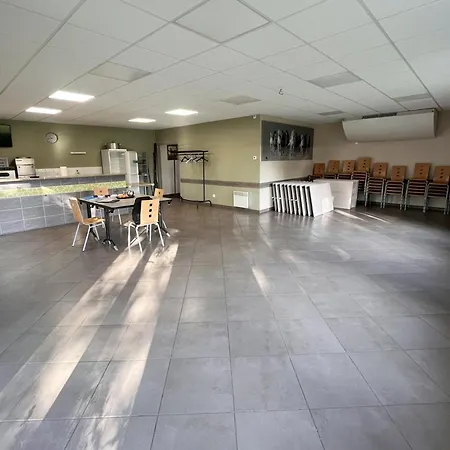 Confortables Au Bord D'un Etang Avec Terrasse, Jardin Et Nombreuses Activites. - Fr-1-496-78 Holiday home Veauchette