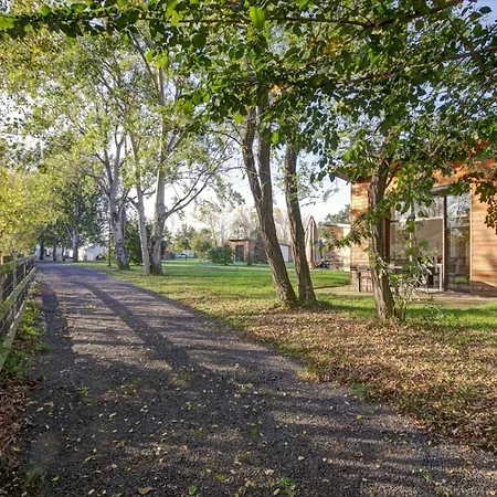 Confortables Au Bord D'un Etang Avec Terrasse, Jardin Et Nombreuses Activites. - Fr-1-496-78 *